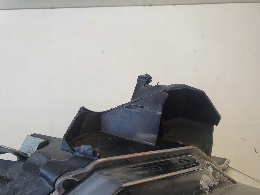 фото №6, Mazda 6 vi лампа права перед оригінал