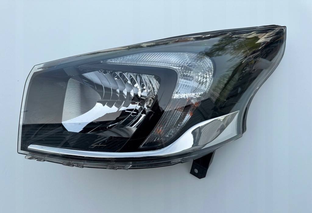 фото №2, Лампа левая перед opel vivaro renault trafic iii 93867960