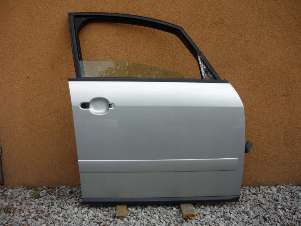 фото №1, Дверь правый перед audi a2 ly7w bez покраска ładne
