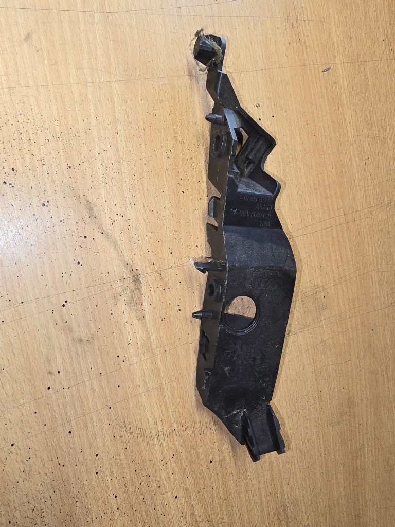 фото №1, Напрямна бампера audi tt 8s0807184a