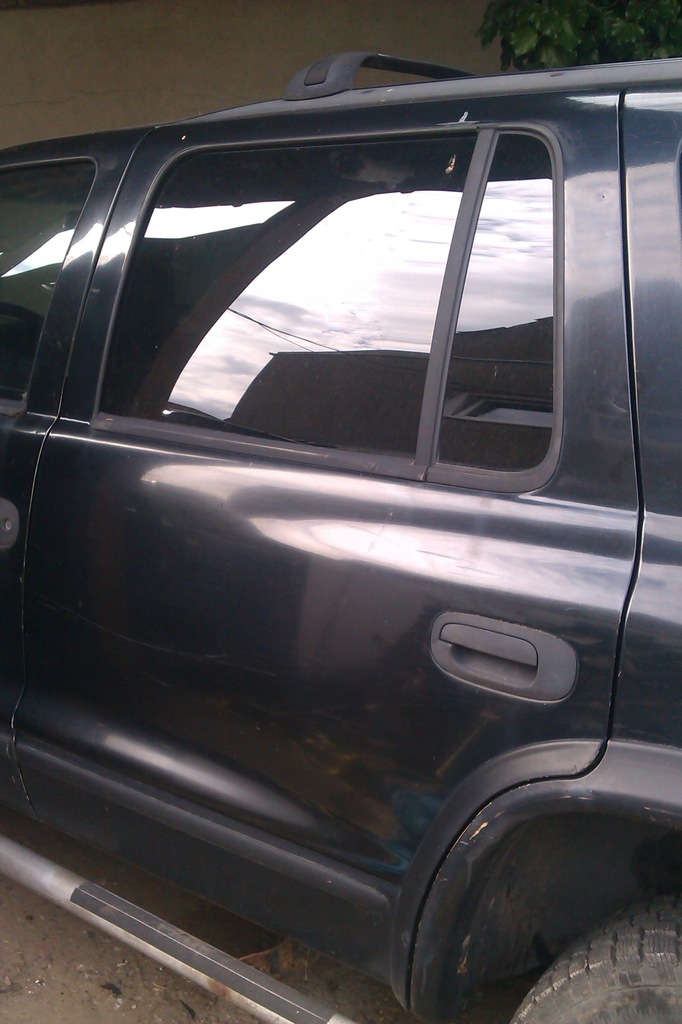 фото №1, Dodge durango 2000r дверь