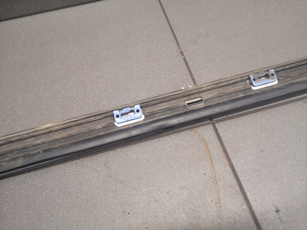 фото №7, Молдинг дверь левый перед audi a8 d2 нет odstaje