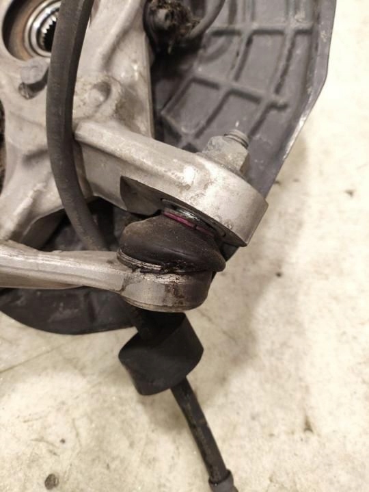 фото №10, Maserati levante 2017 поворотный кулак колеса передний 670032052