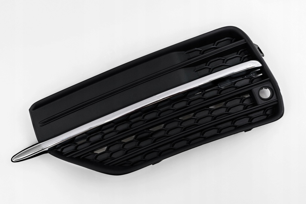 Volvo xc90 2 2014-19 дорестайлинг  решётка бампера перед с pdc левая 31383044 Киев