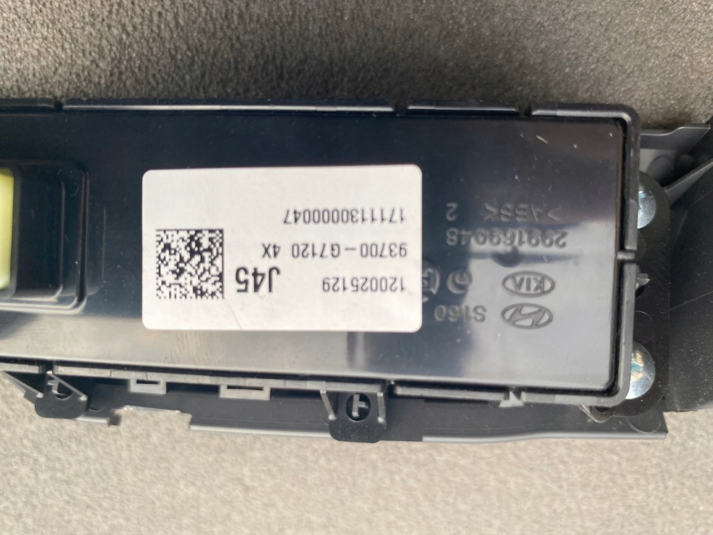 фото №4, Hyundai ioniq plug-in панель кнопки