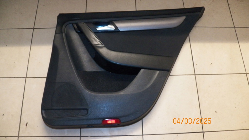 фото №1, Обивка дверь правая задняя vw passat b7 2012 3ae867212