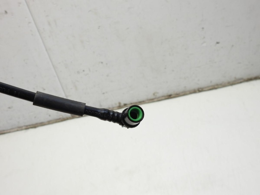 Шланг пального toyota avensis iii t27 2.0 d-4d 77204-02050-c Оригінал