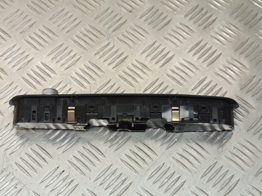 фото №11, Bmw g20 g21 g26 g42 g80 g82 панель перемикач керування радіо 5a47c61