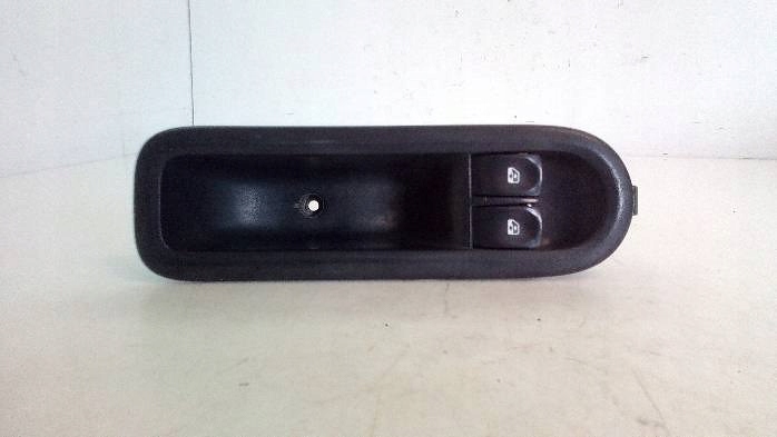 фото №9, Панель скло лівий перед renault clio iii 8200356513