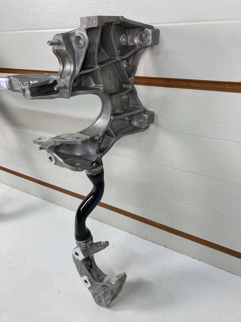 фото №6, Подрамник подрамник передние audi q7 q8 cayenne touareg bentayga