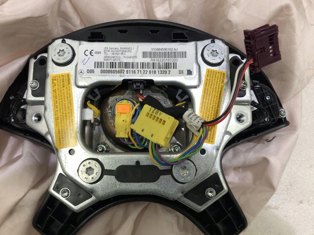 фото №11, Панель приладів панель приладів подушка безпеки ремені mercedes w204 europa