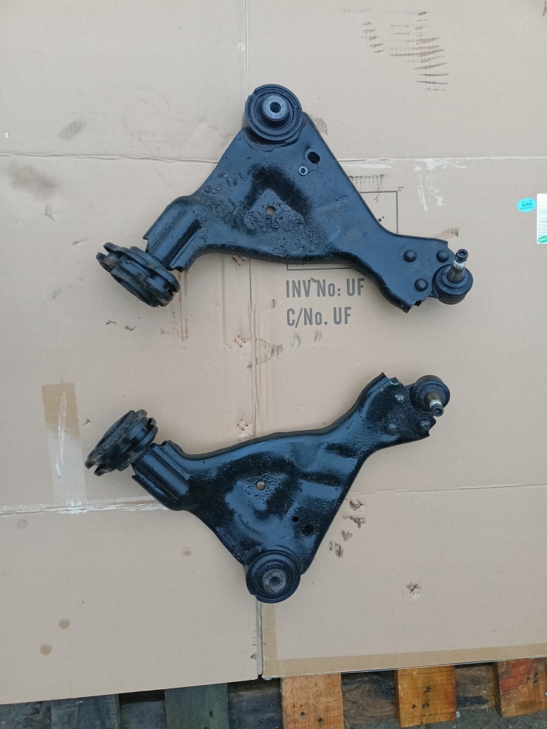 фото №1, Рычаг левый правый mercedes v-klasa w447