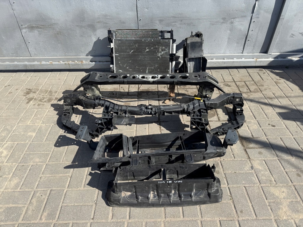 Капот бампер 6 x pdc лампи led перед ford focus mk3 рестайлінг в Україні