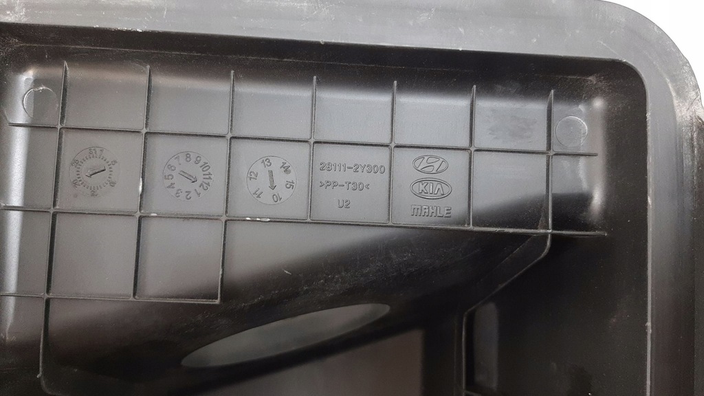 фото №7, 2011 hyundai ix35 кришка фільтра повітря 281112y300