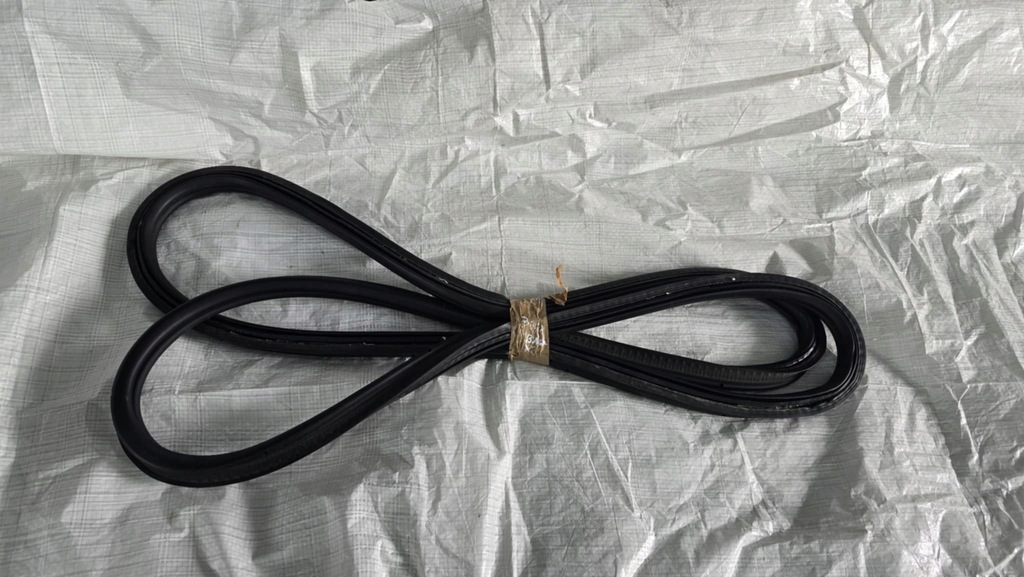 фото №1, Прокладка багажника peugeot 3008 ii