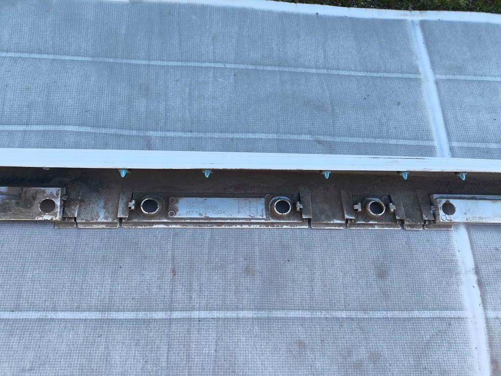 фото №8, Молдинг порог правая toyota corolla e21 sedan