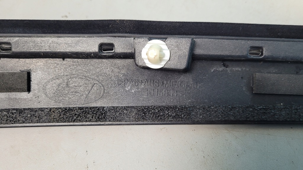 фото №10, Hyundai i40 kombi 15r молдинг дах панорами права