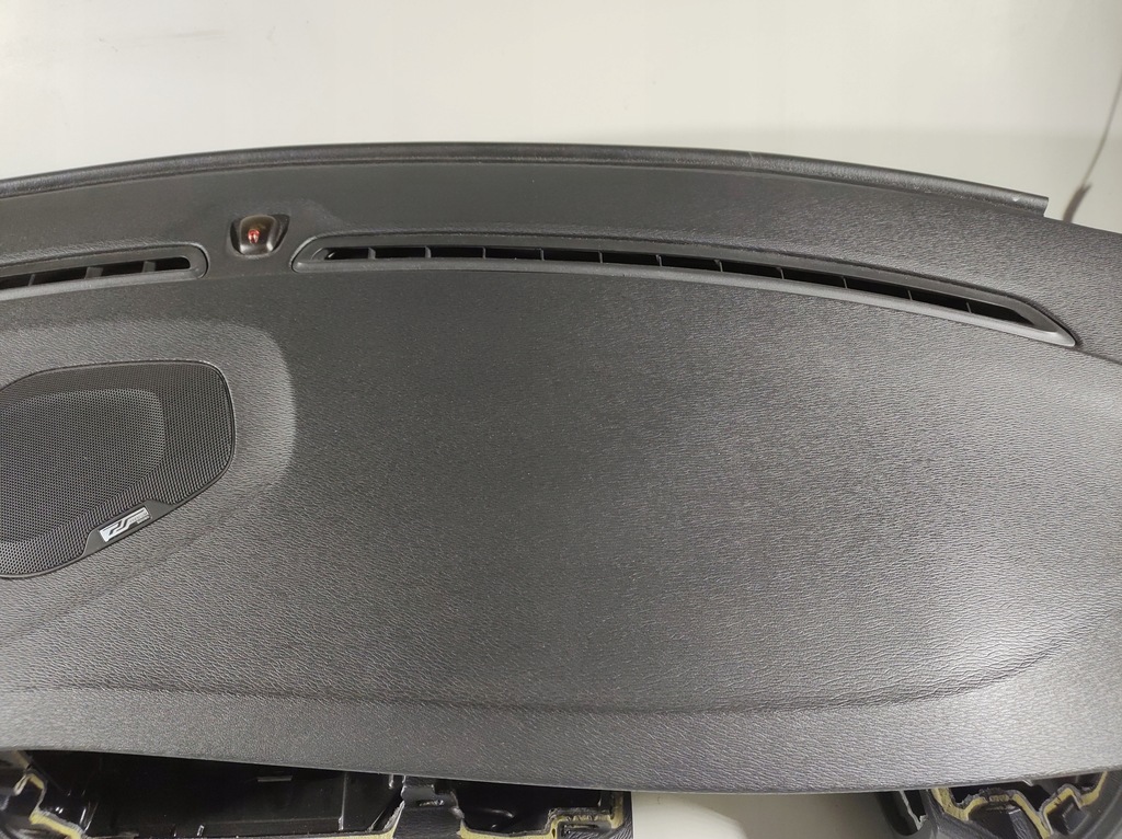 фото №5, Volvo v40 12r- панель приладів консоль uk