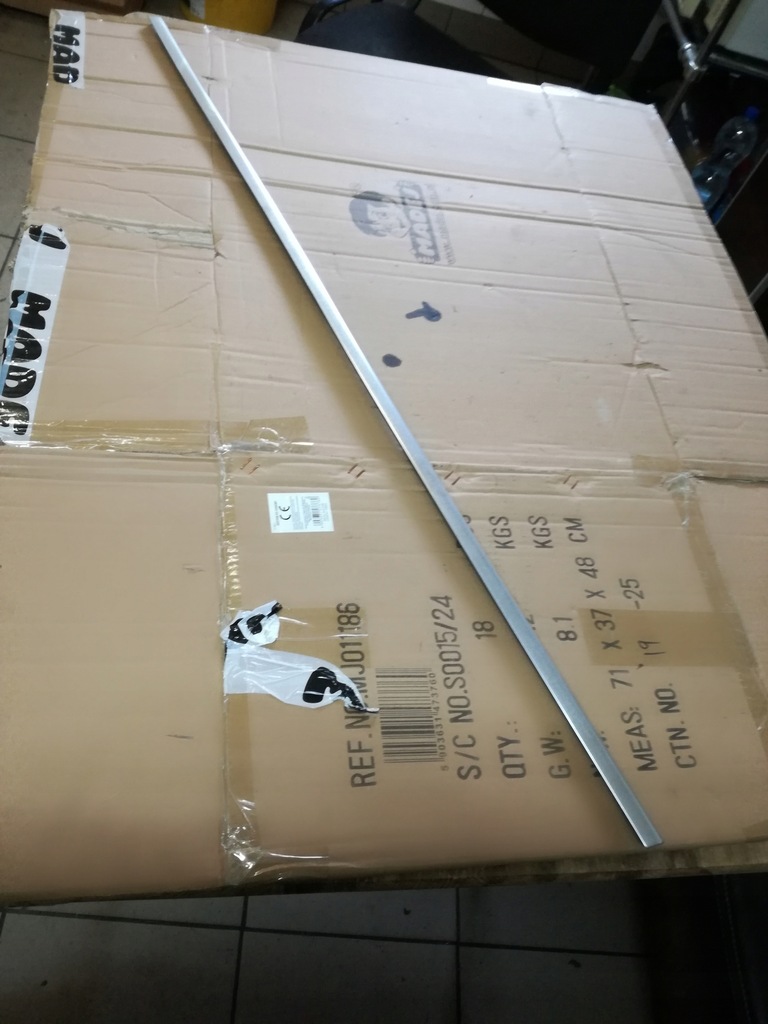 фото №1, Volvo xc60 i 2008 - 2013 rok молдинг уплотнитель дверь левый перед