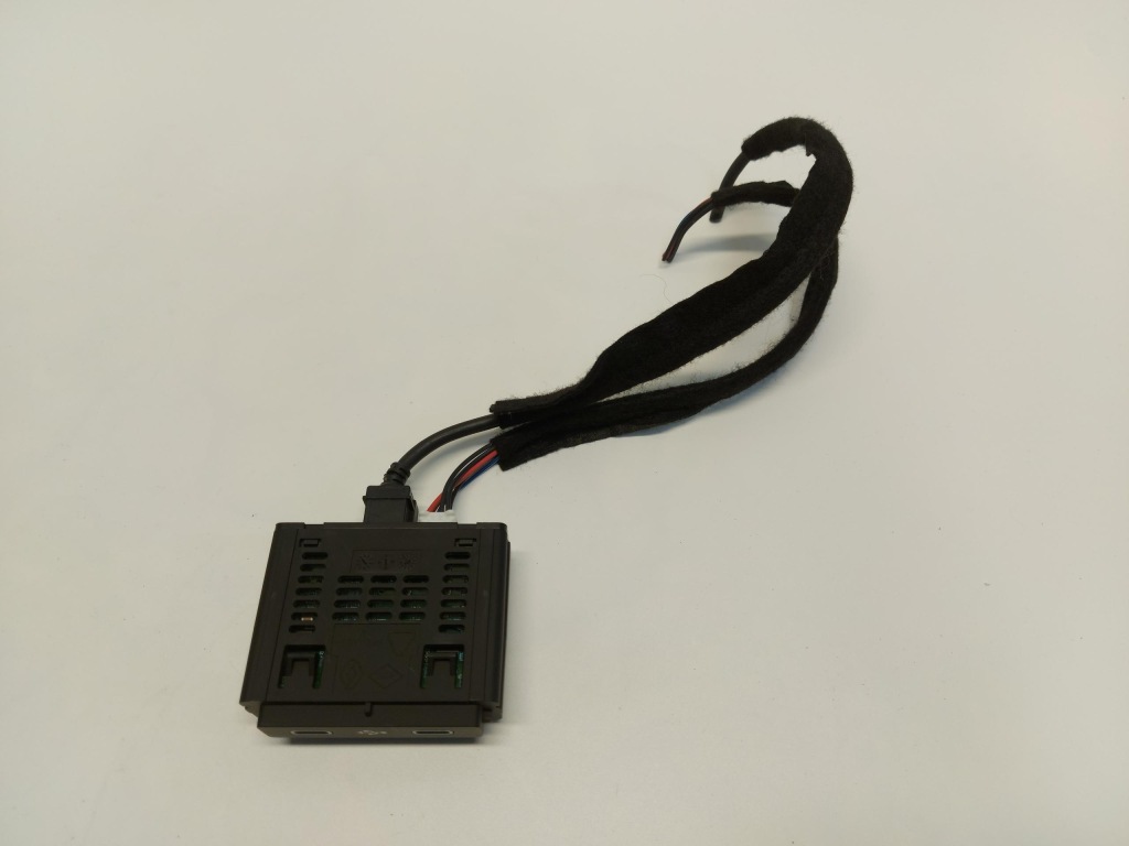 фото №1, Renault austral e роз'єм usb 284h38566r