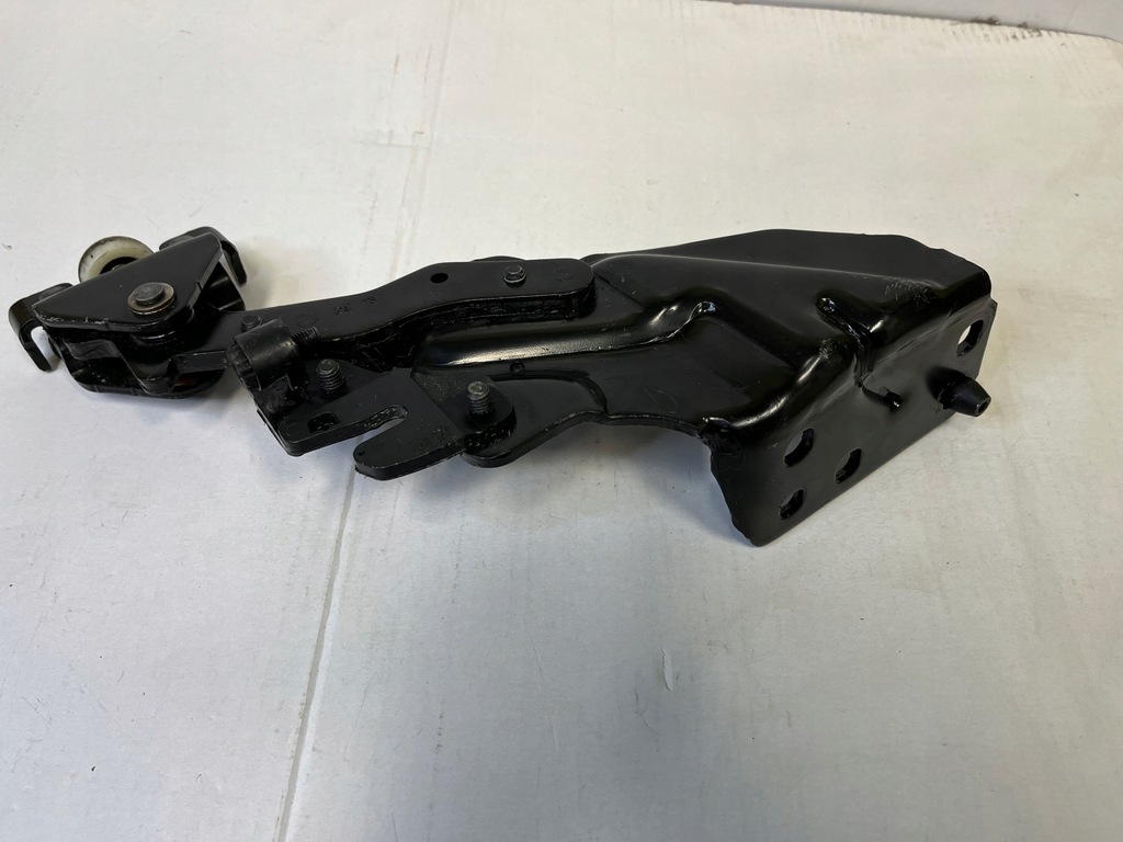 фото №4, Ford b-max 2013-2017 петля правий задня задній ролик av11-r25000