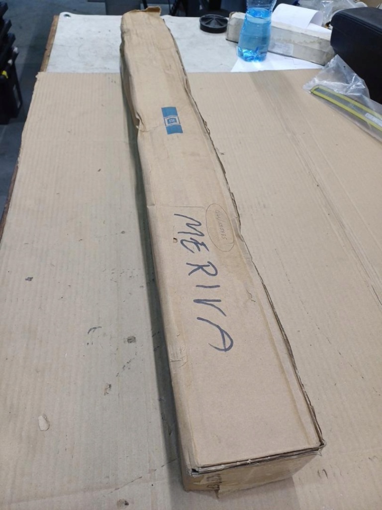 Радіатор інтеркулер opel meriva 1.3 1,7 cdti 13148294 Зі Шроту