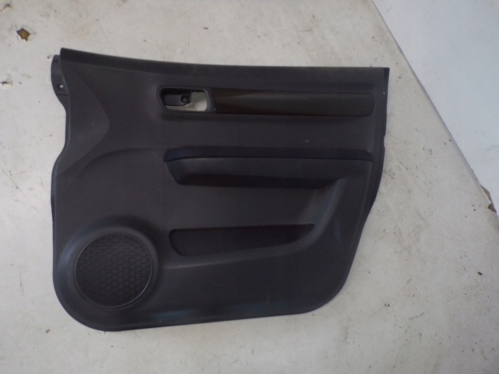 фото №1, Обшивка дверь правый перед swift mk6