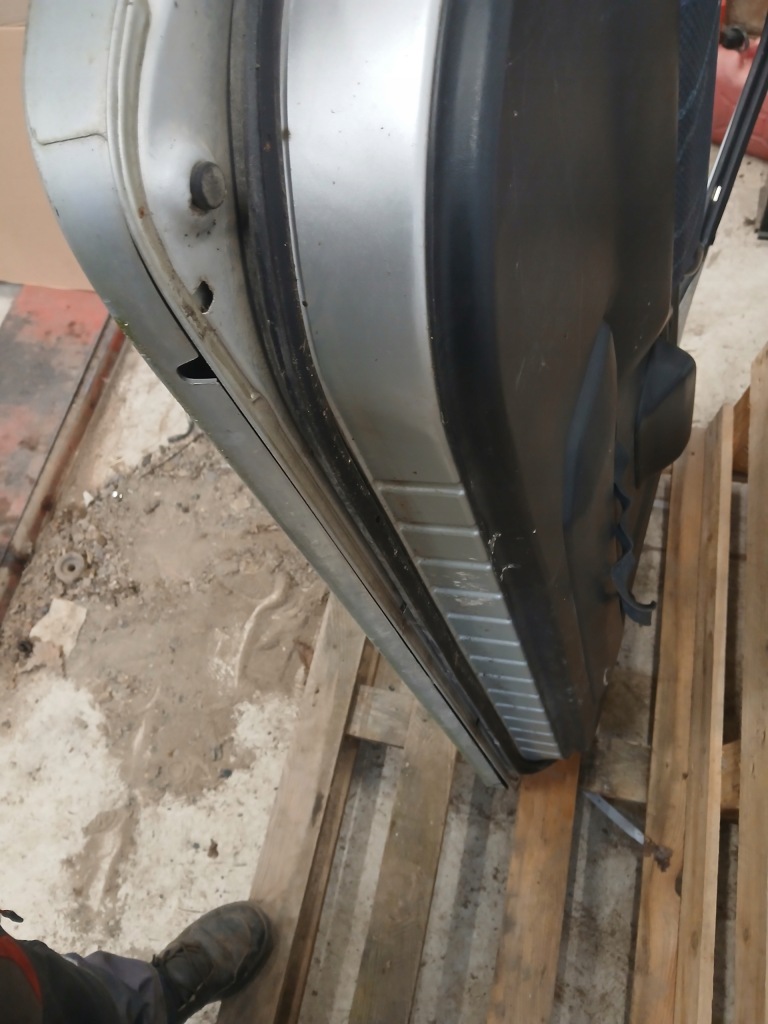 Suzuki jimny iii дверь левая z2s Доставка