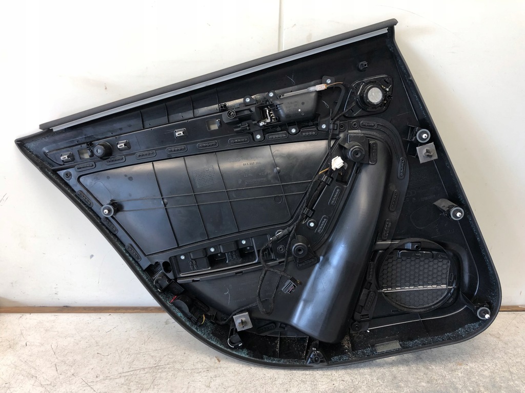 фото №5, Обшивка дверь правый задняя audi a4 b8 8k0867306