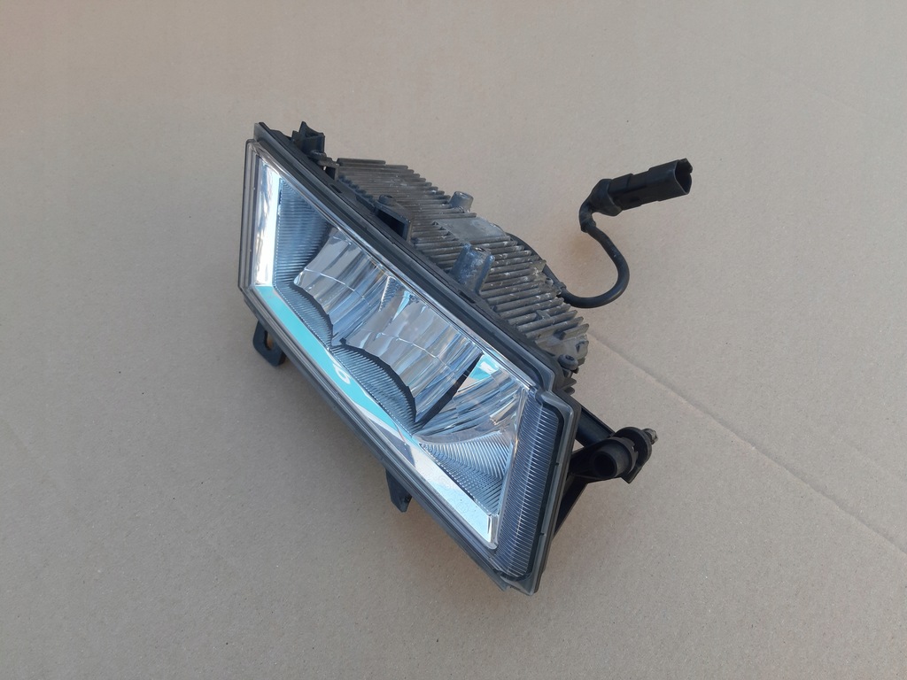 фото №4, Scania r s противотуманная фара led правый нижний лампа 2552715