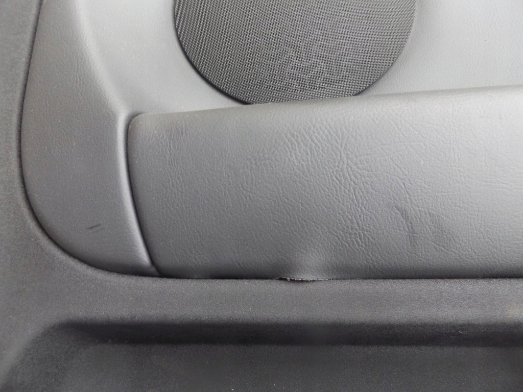 Alfa 147 3d обшивка правый задний в Украине