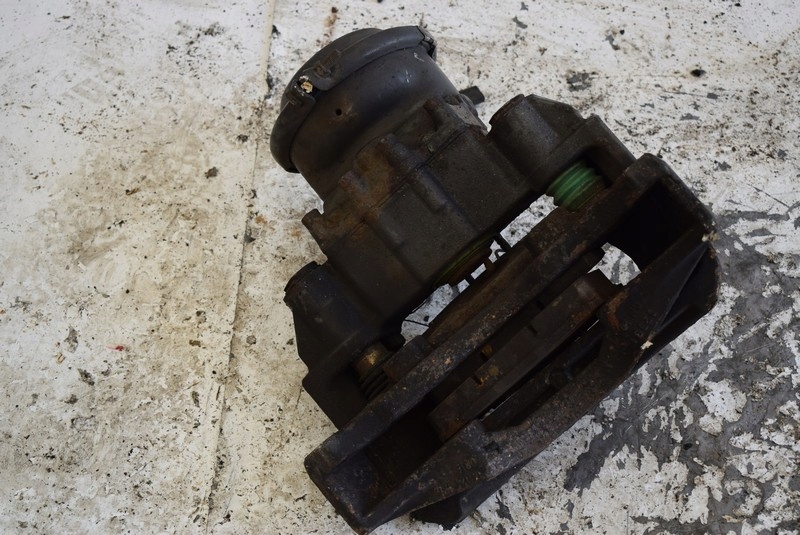 фото №4, Супорт гальмівний лівий перед renault midlum 220 dci 6.2 d 215 km 03r