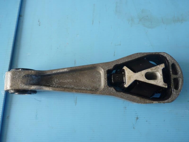 фото №4, Volvo v40 кронштейн 31359642 12-19