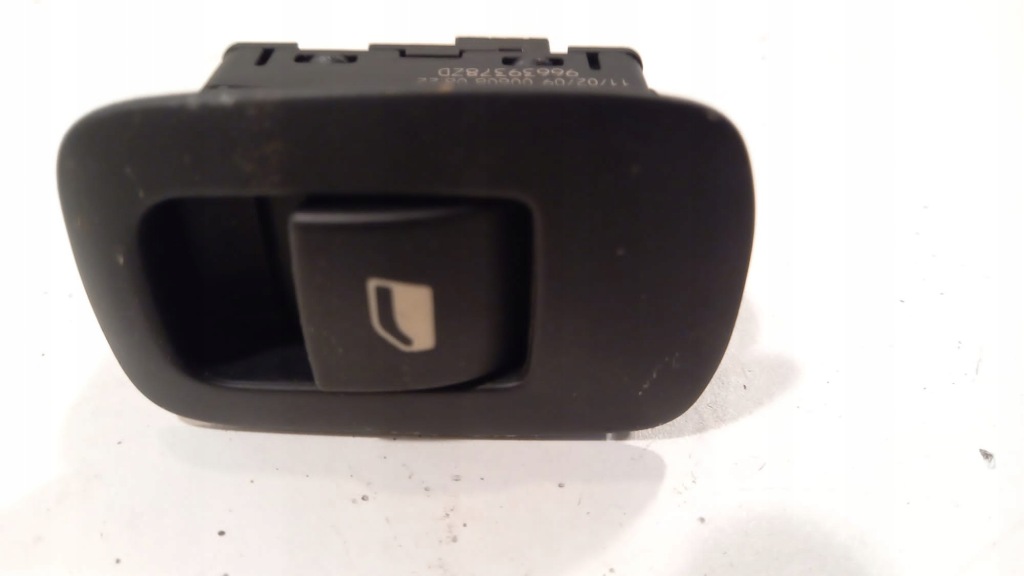 фото №1, Citroen c4 picasso кнопка стекло левый задняя 96639378zd !!!!