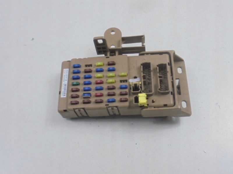 фото №6, Tribeca i b9 коробка предохранителей 82201xa00a