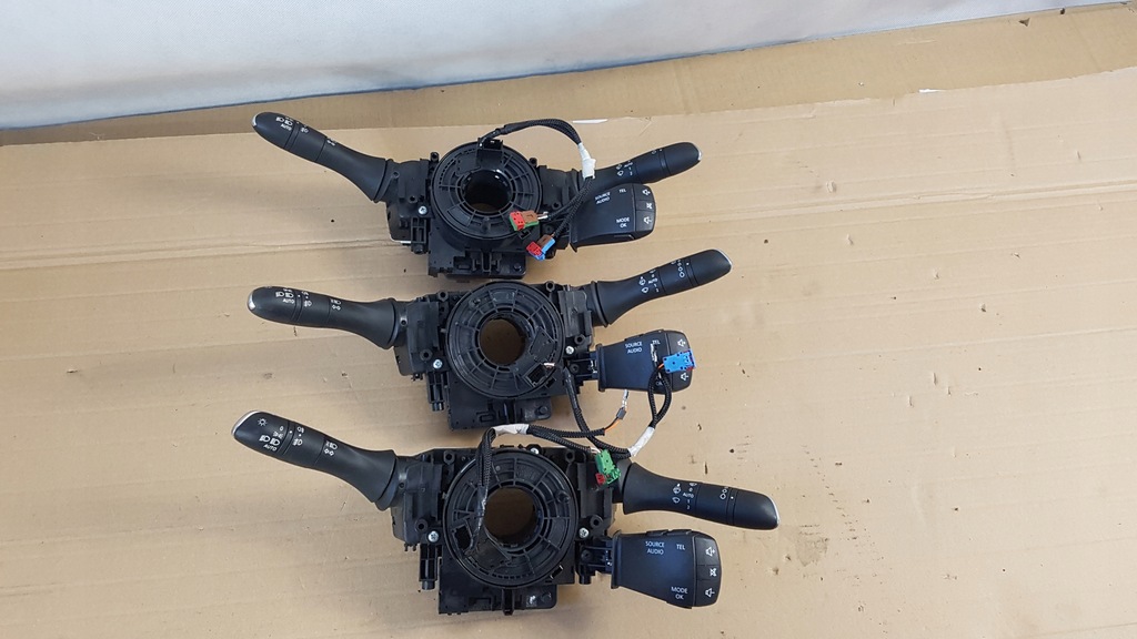 фото №1, Переключатель комбинированный лента renault megane iv hb