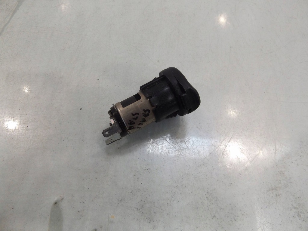 фото №1, Space star ii разъём прикуривателя