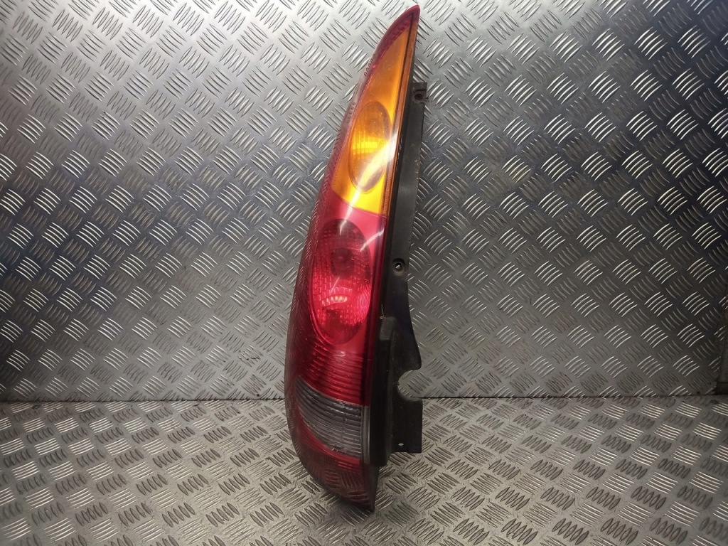 фото №1, Лампа левая задняя nissan almera tino 1.8