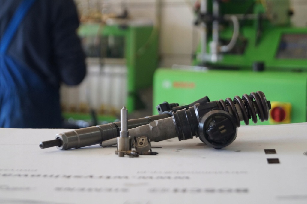 Насос-форсунка bosch 0414720314 038130073bp в Украине