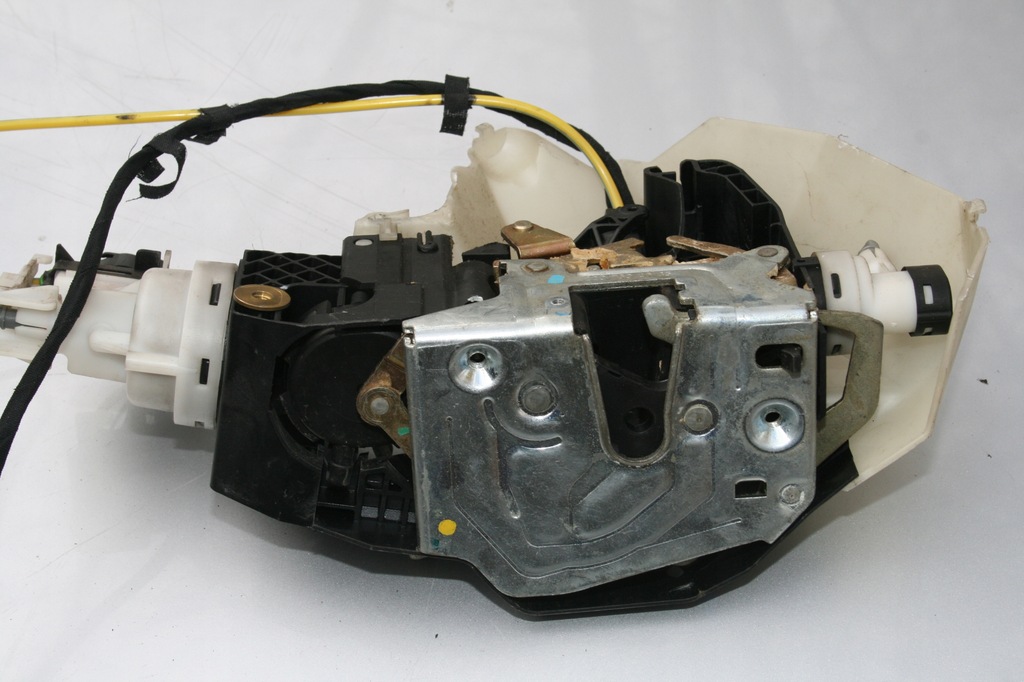 фото №1, Mercedes w220 замок двері правий задня доводчик keyless