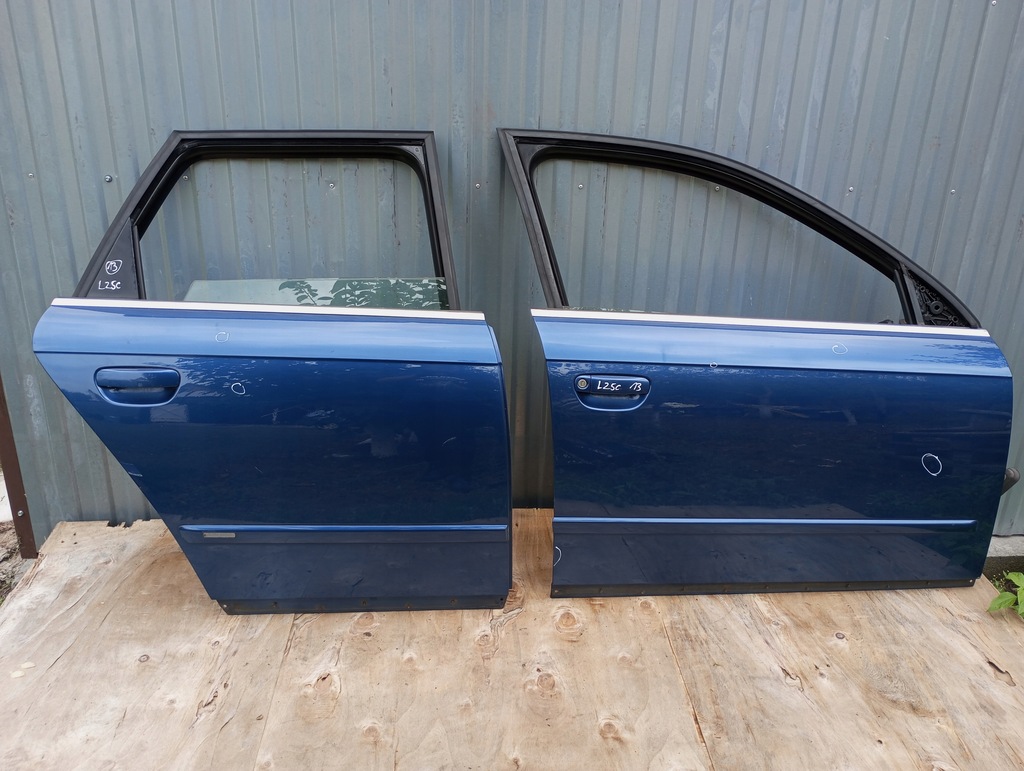 фото №1, A4 b7 двері праве перед / задня lz5c