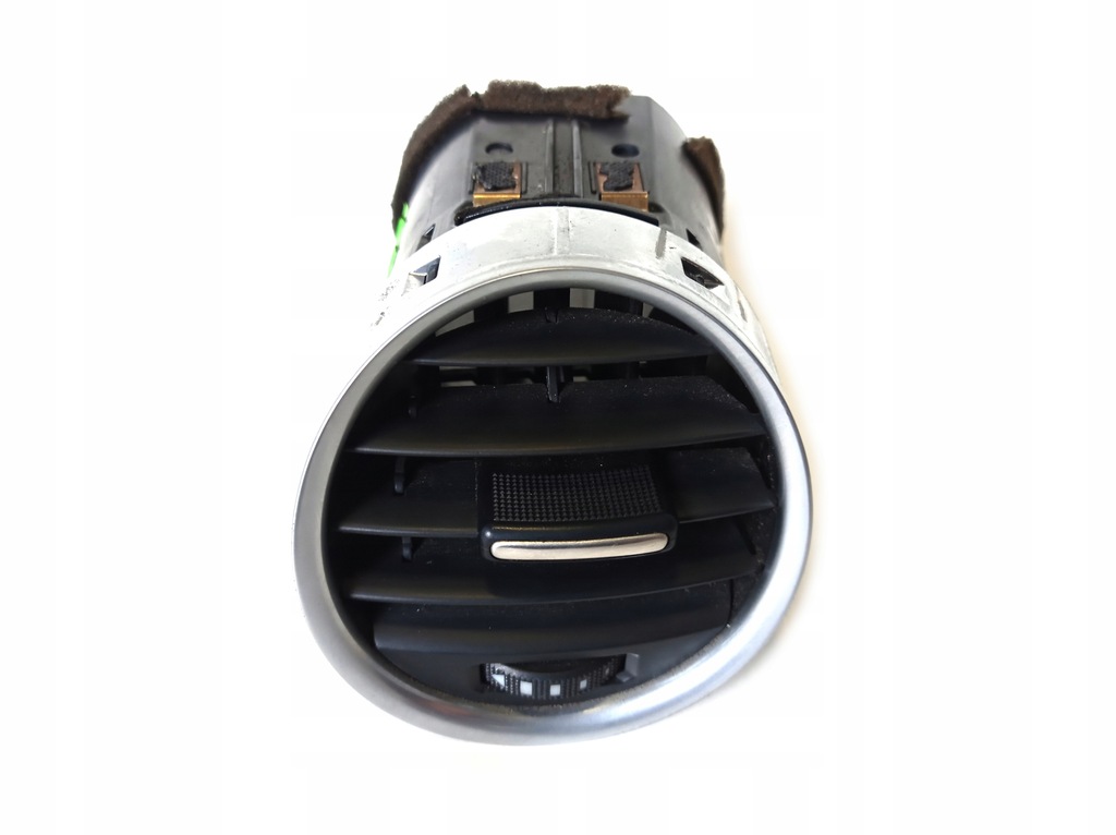 фото №1, Решітка обдув audi a4 b7 cabrio 8h0820901d