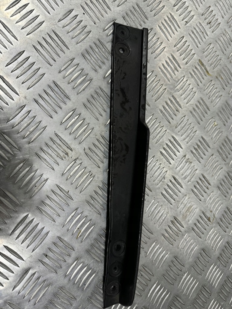 фото №1, Jaguar f-pace брызговик накладка бампера