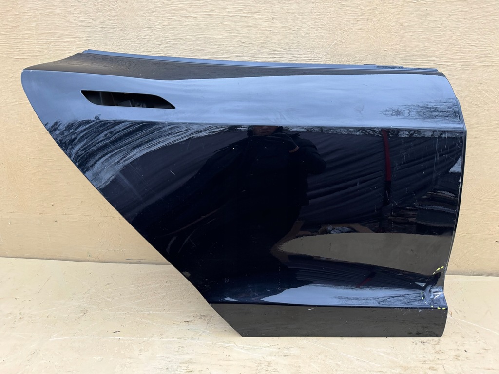 фото №1, Tesla model s lift 16r- дверь правое задние правый