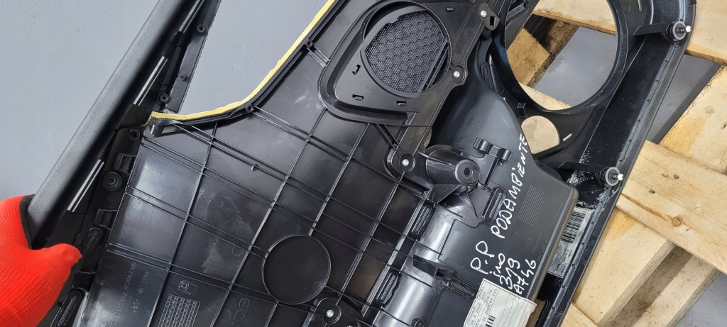 фото №12, A7 4g обшивка правий перед передній шкіра 4g8867106 eu ambiente