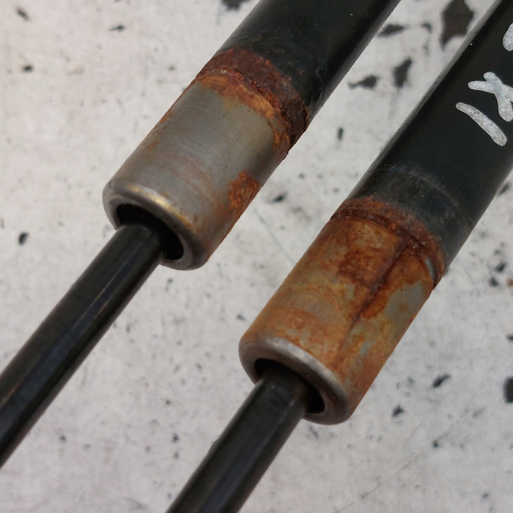 фото №12, Hyundai ix35 амортизаторы крышки багажника 81770-2y000