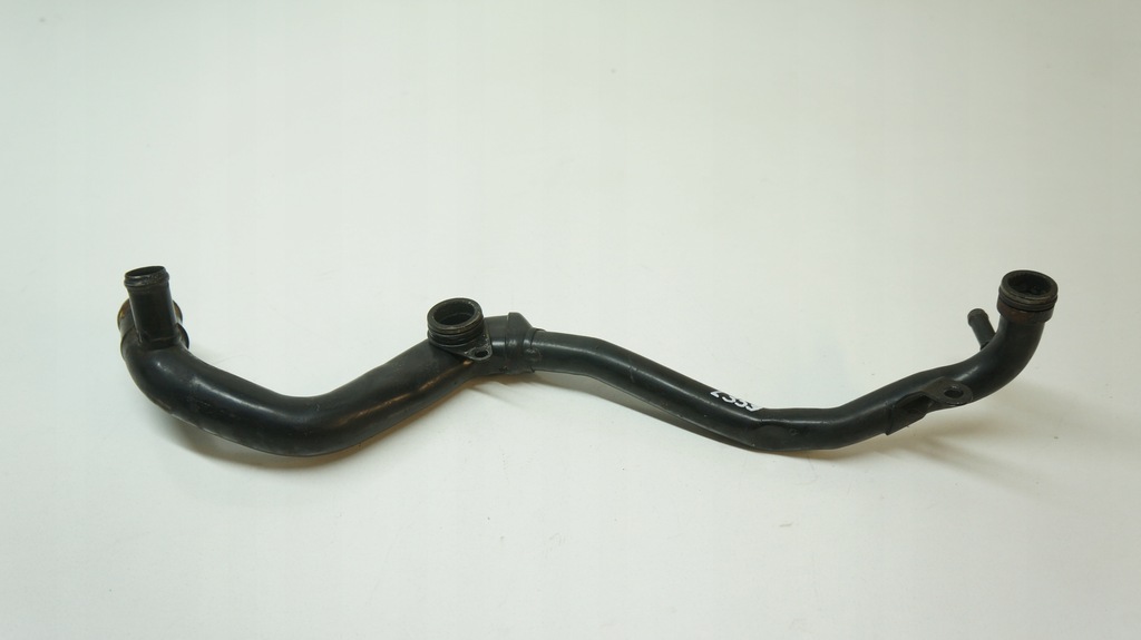 фото №1, Audi a6 c5 шланг труба wody 059121071b