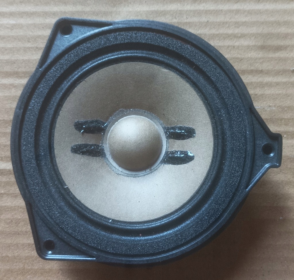 фото №1, Mercedes w177 w247 a klasa динамік консолі