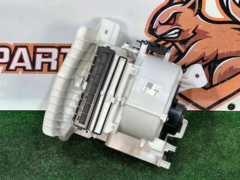 фото №9, Komponenty радіатора mazda 3 bm bjs7-61-130f