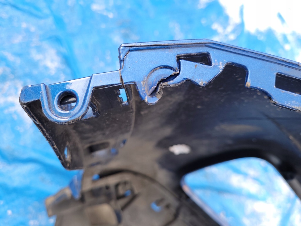 фото №8, Vw t-roc | бампер спойлер перед передний 2ga805903d | 0142